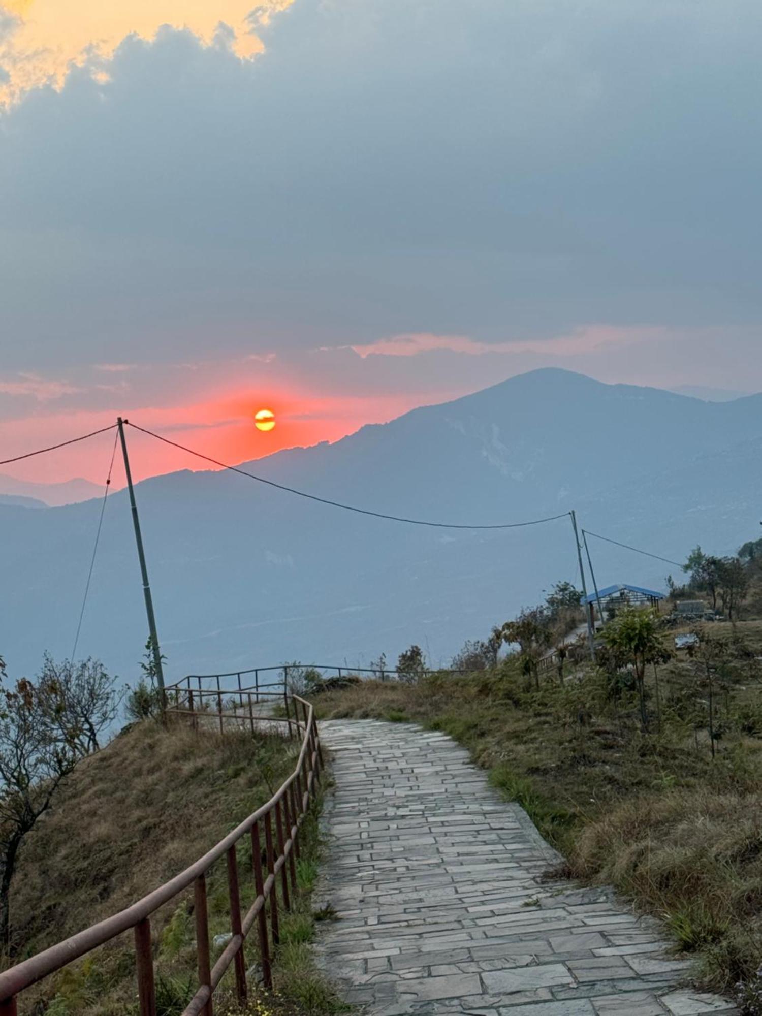 Es Deurali Resort Ποκάρα Εξωτερικό φωτογραφία