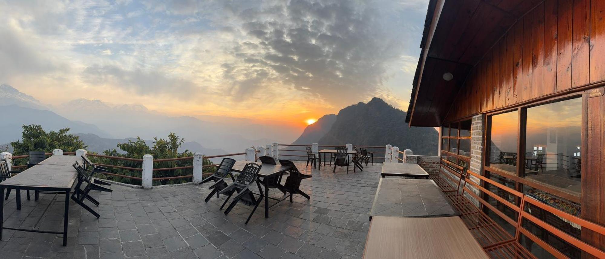 Es Deurali Resort Ποκάρα Εξωτερικό φωτογραφία