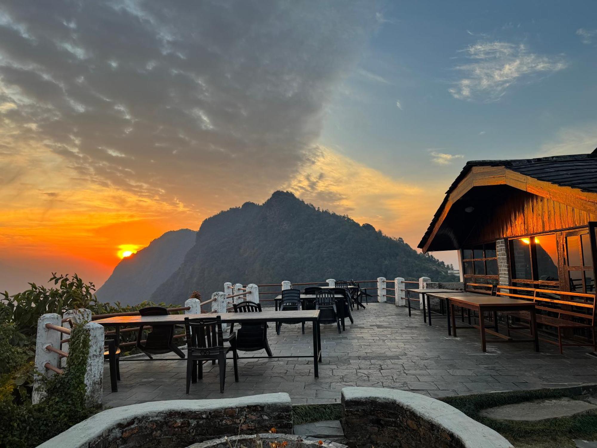 Es Deurali Resort Ποκάρα Εξωτερικό φωτογραφία