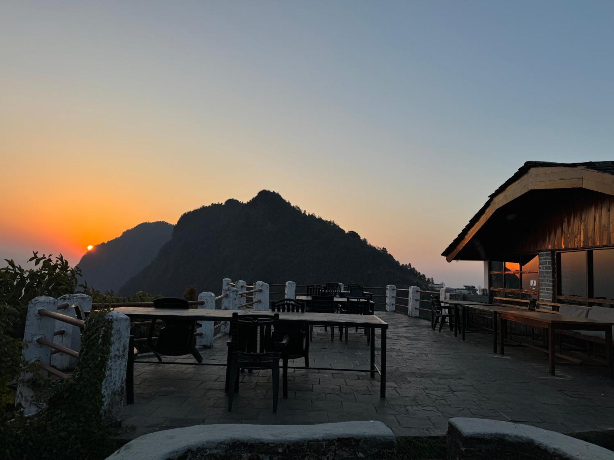 Es Deurali Resort Ποκάρα Εξωτερικό φωτογραφία