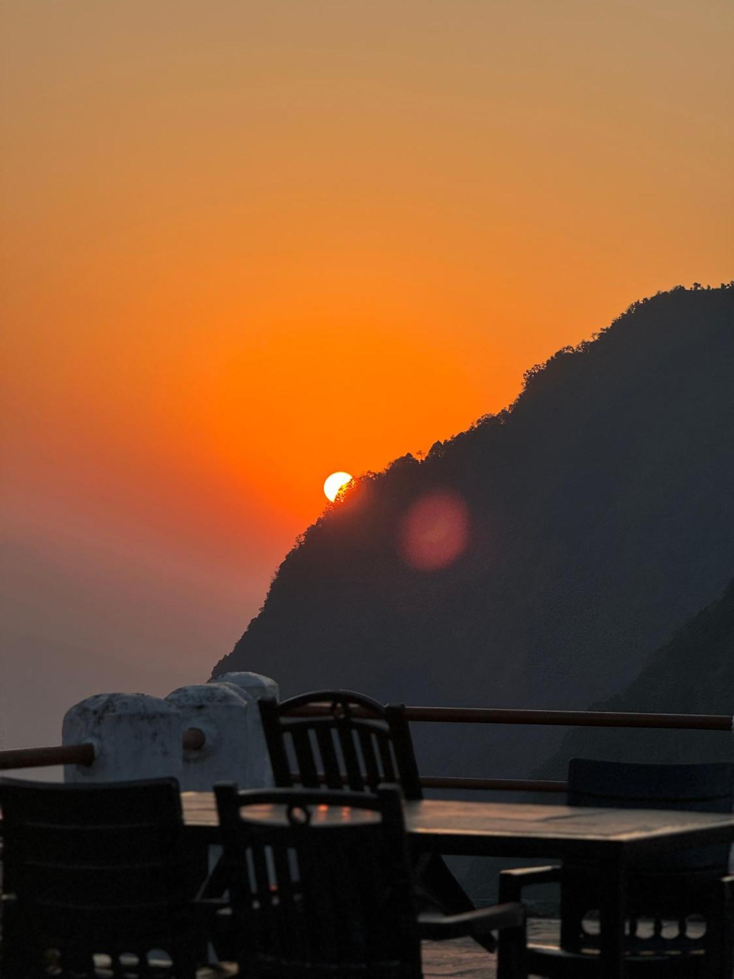 Es Deurali Resort Ποκάρα Εξωτερικό φωτογραφία