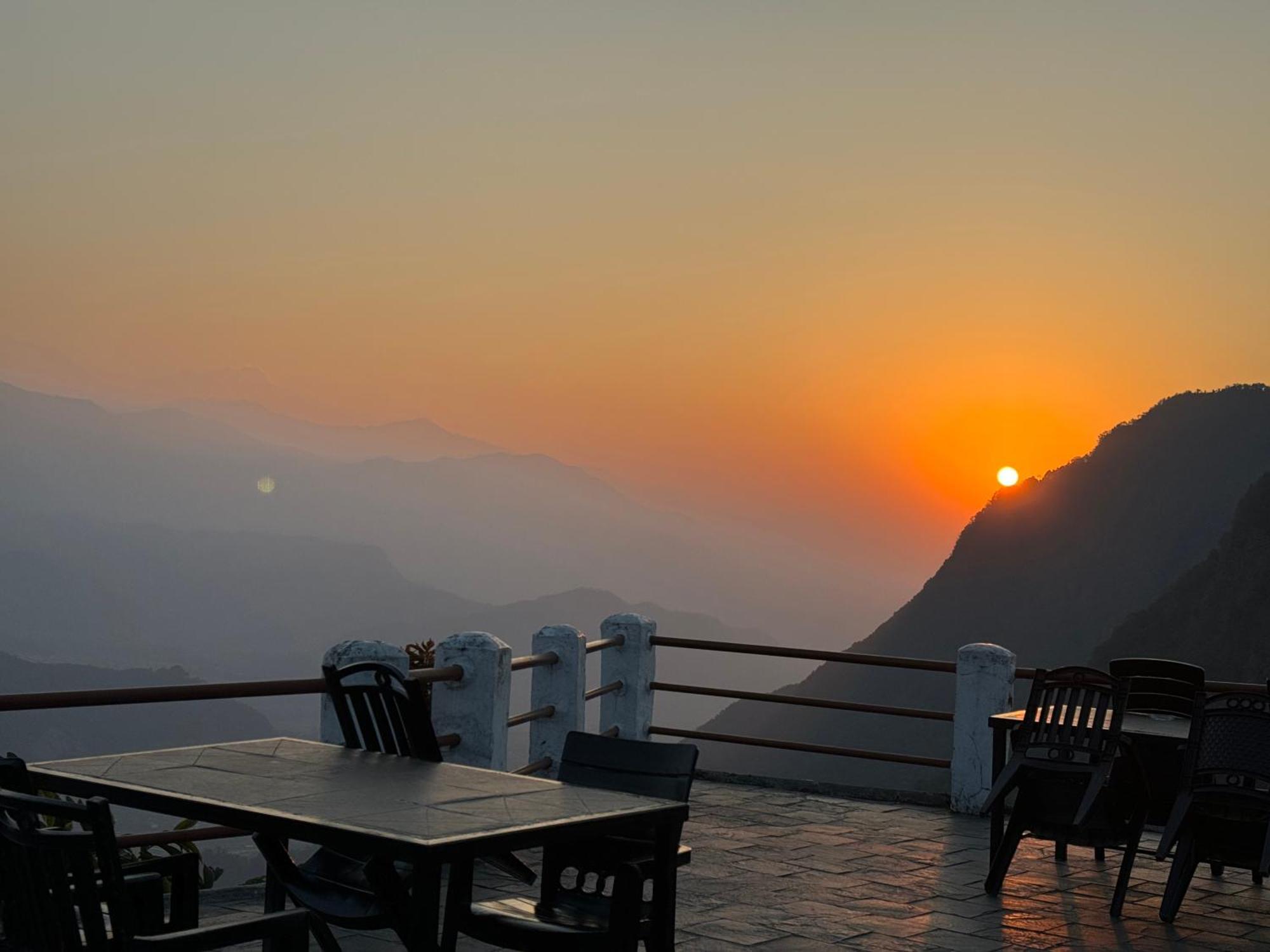 Es Deurali Resort Ποκάρα Εξωτερικό φωτογραφία