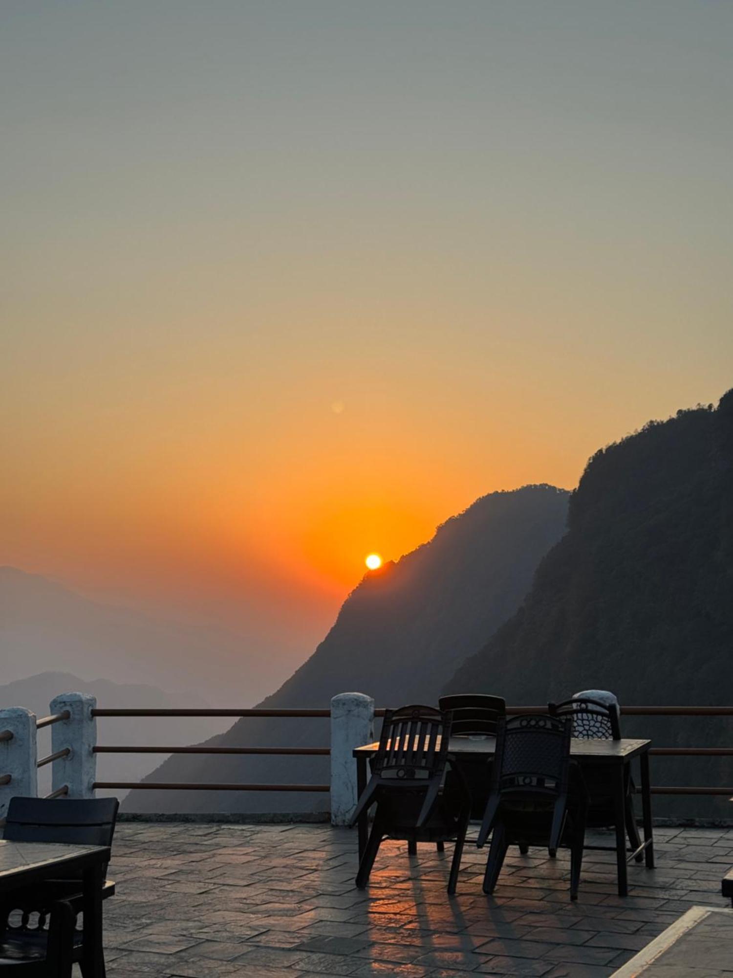 Es Deurali Resort Ποκάρα Εξωτερικό φωτογραφία